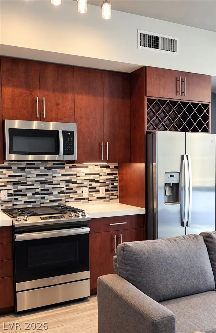 353 Bonneville, Las Vegas, NV 89101