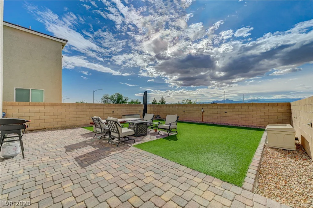 6629 Rockhouse, North Las Vegas, NV 89086