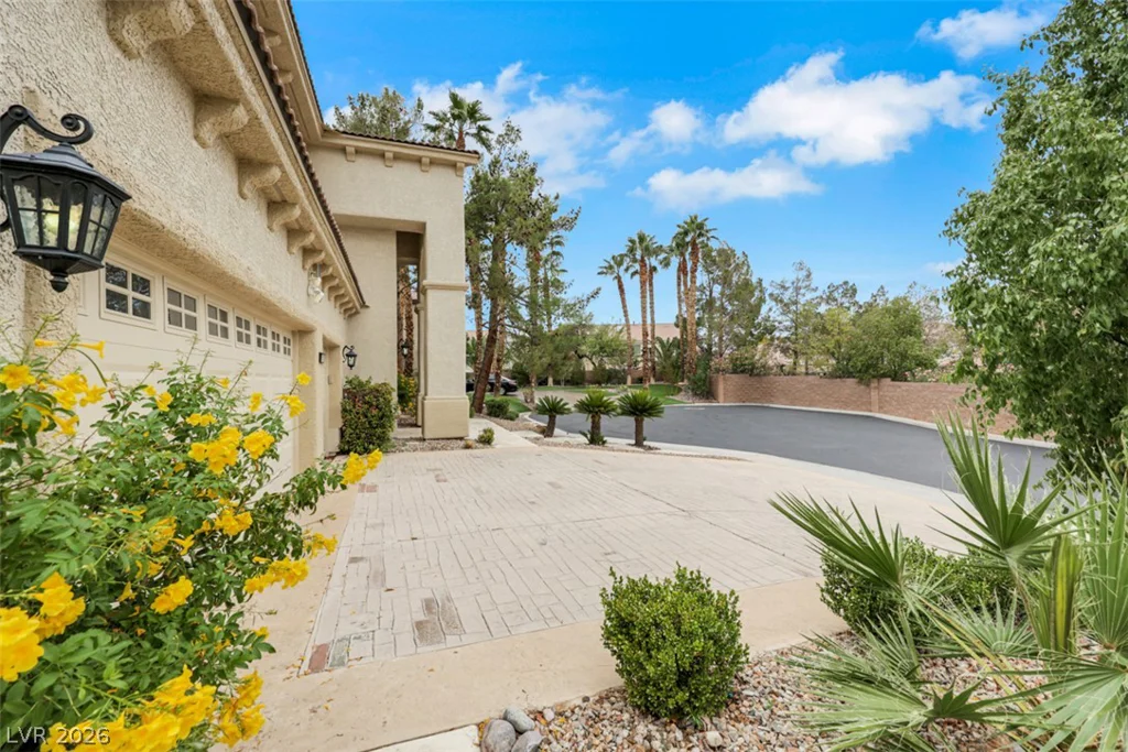 10779 Crown, Las Vegas, NV 89141