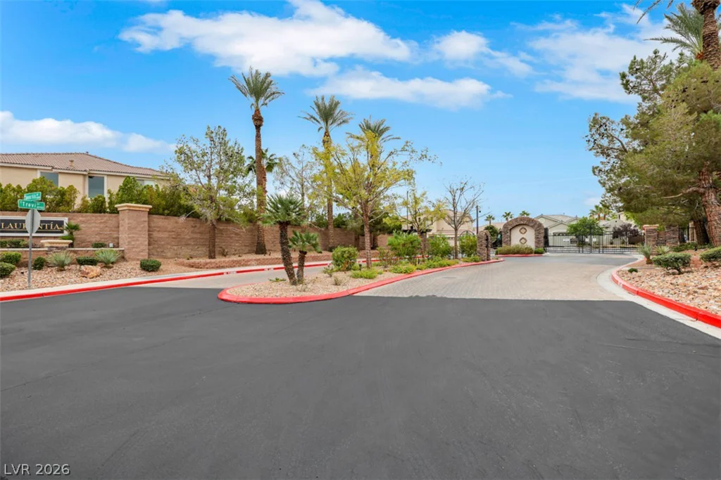 10779 Crown, Las Vegas, NV 89141
