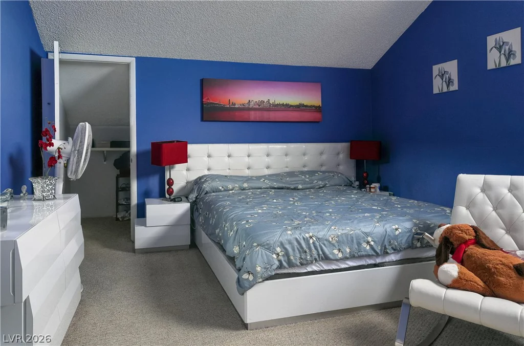 6205 Warm River, Las Vegas, NV 89108