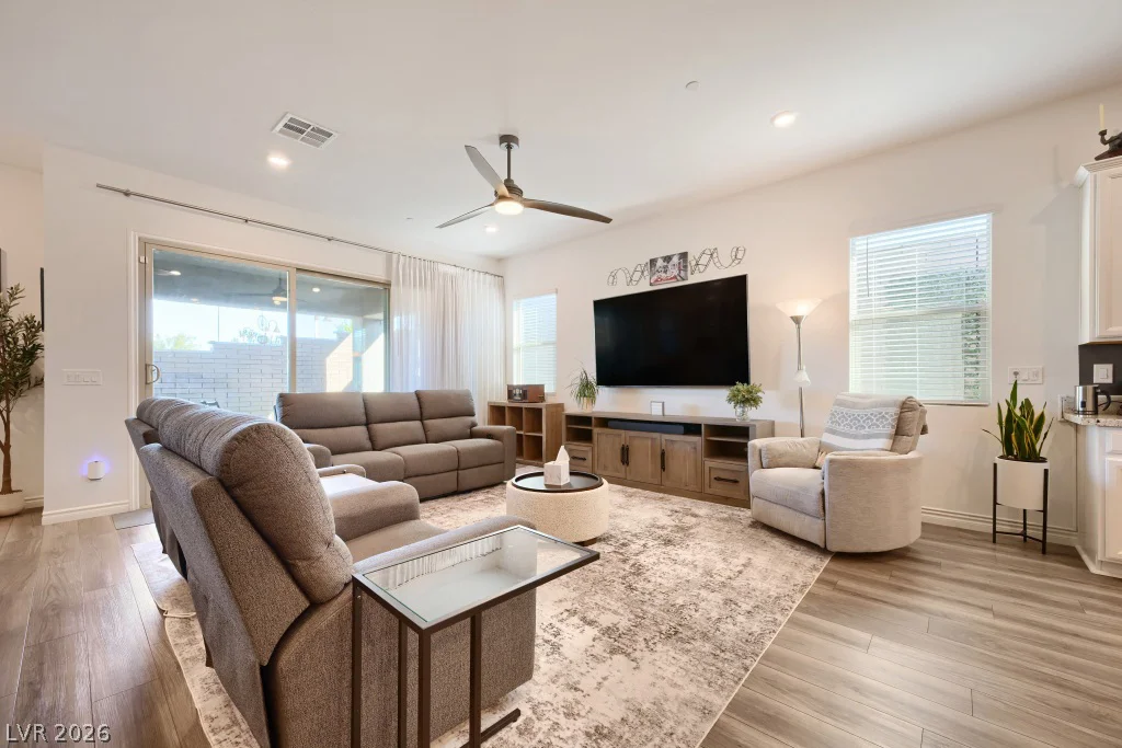 752 Dorsey Falls, Henderson, NV 89011