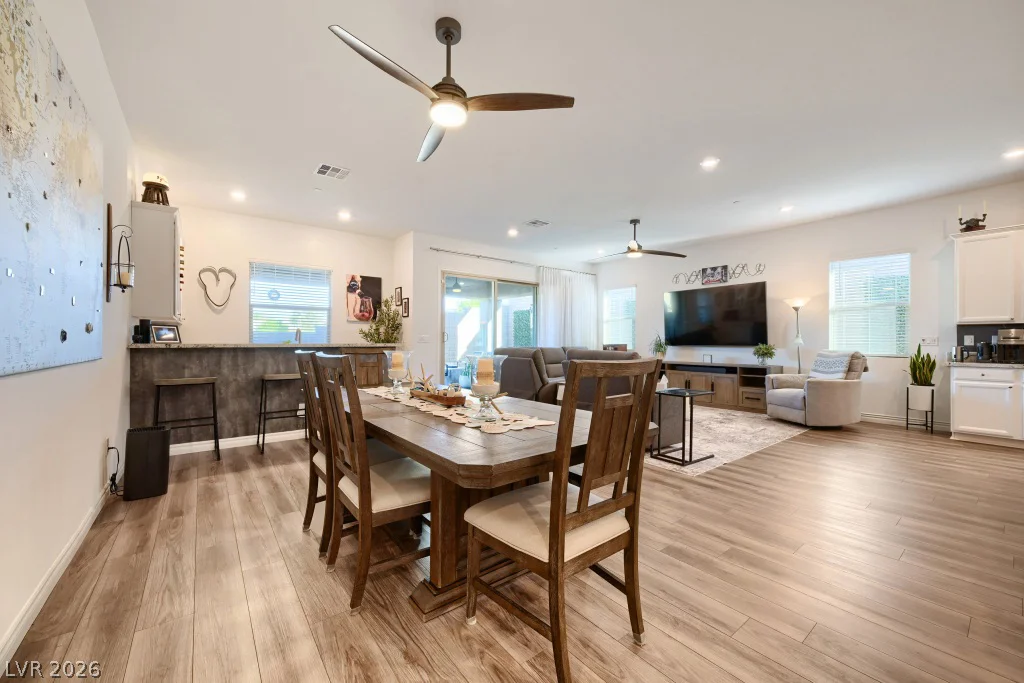 752 Dorsey Falls, Henderson, NV 89011