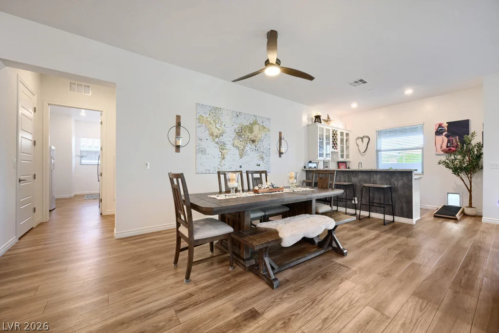 752 Dorsey Falls, Henderson, NV 89011