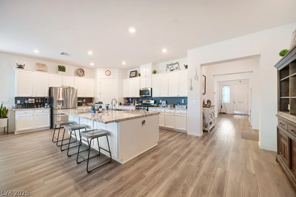 752 Dorsey Falls, Henderson, NV 89011
