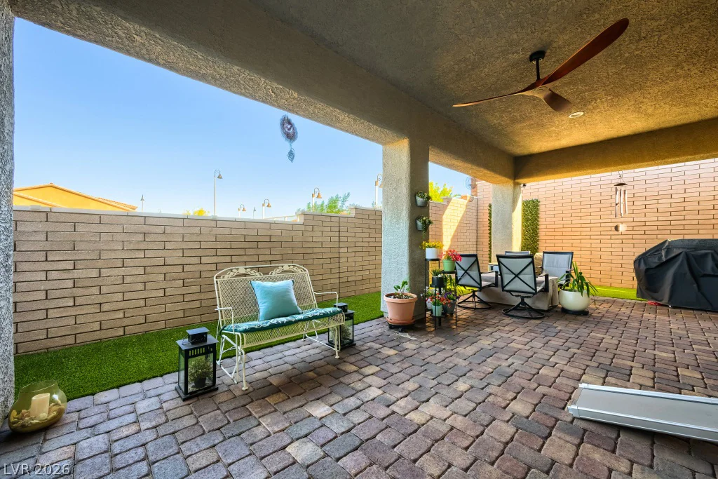 752 Dorsey Falls, Henderson, NV 89011