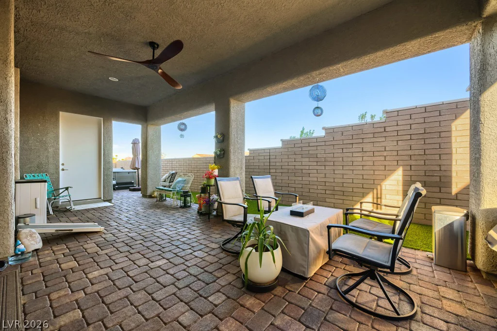 752 Dorsey Falls, Henderson, NV 89011