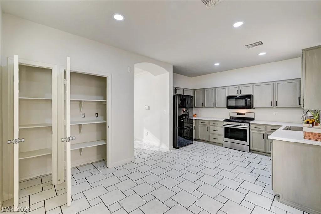 8062 Imperial Treasure, Las Vegas, NV 89139