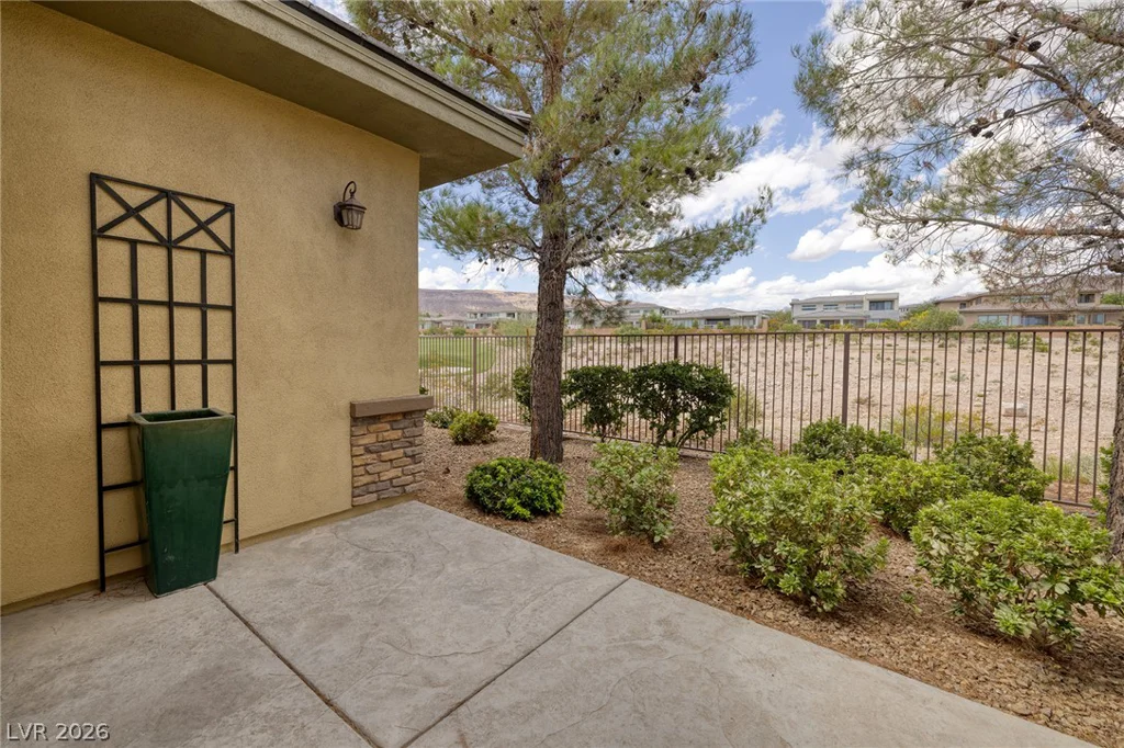11280 Granite Ridge, Las Vegas, NV 89135