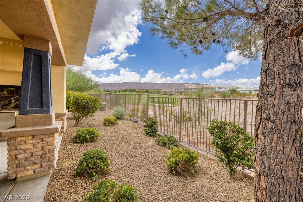 11280 Granite Ridge, Las Vegas, NV 89135