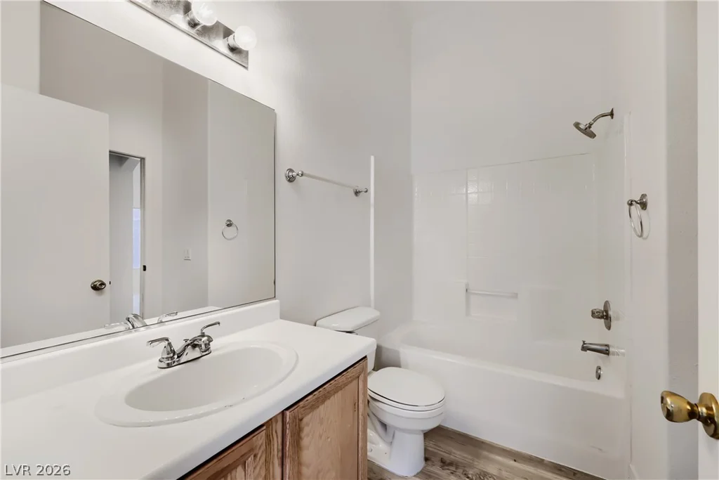 5944 Trickling Descent, Henderson, NV 89011