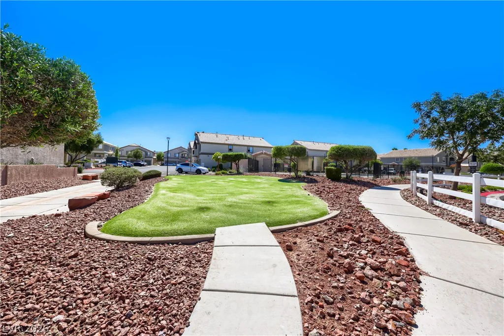 5944 Trickling Descent, Henderson, NV 89011