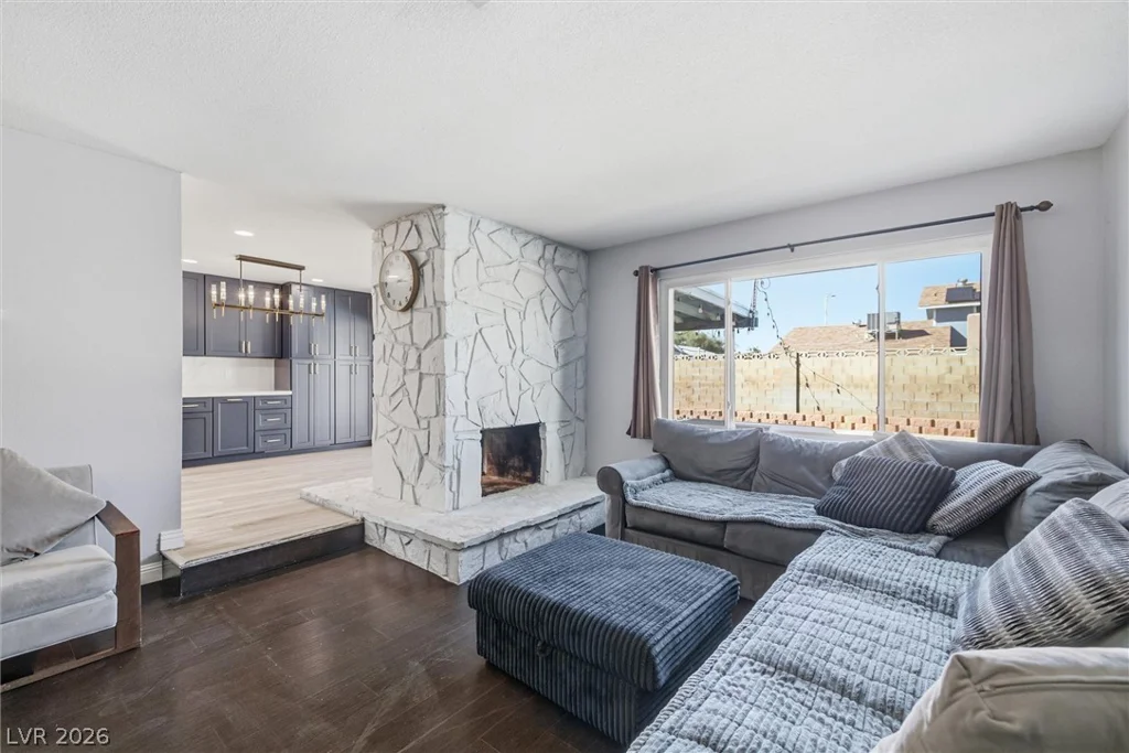 7624 Alina, Las Vegas, NV 89145