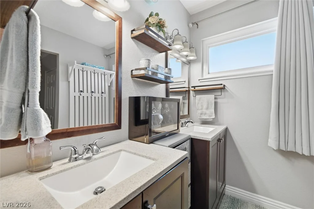 7624 Alina, Las Vegas, NV 89145