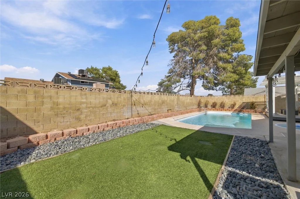 7624 Alina, Las Vegas, NV 89145