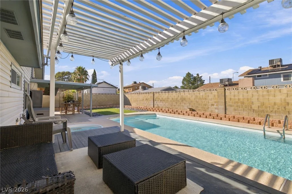 7624 Alina, Las Vegas, NV 89145