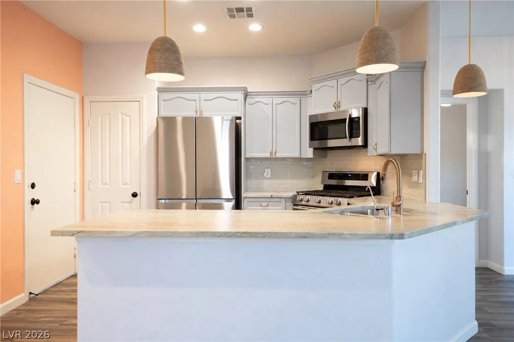 1169 Stormy Valley, Las Vegas, NV 89123