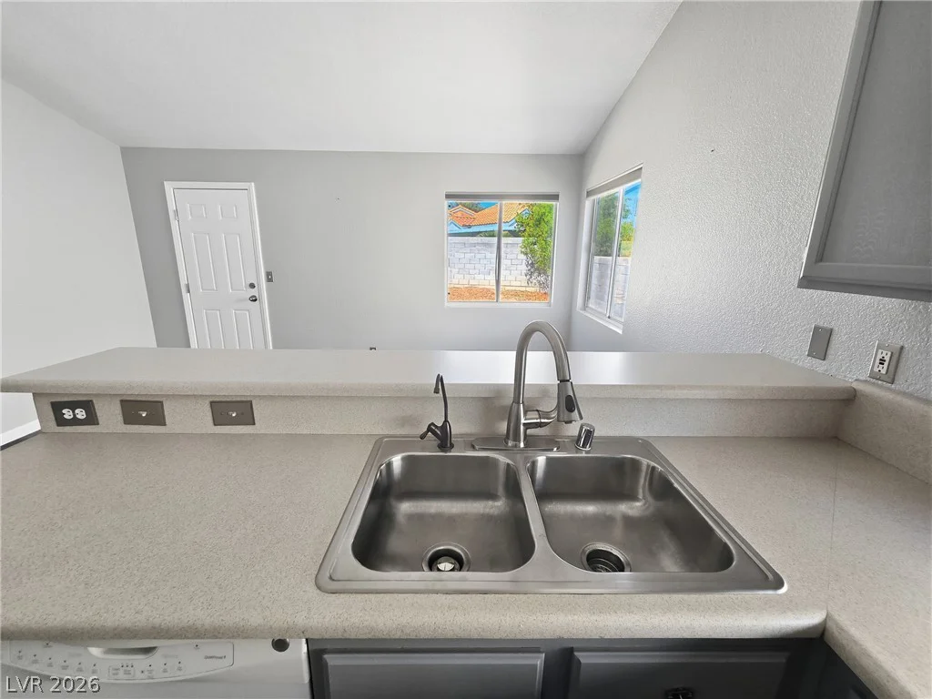 1698 Sweet View, Henderson, NV 89014