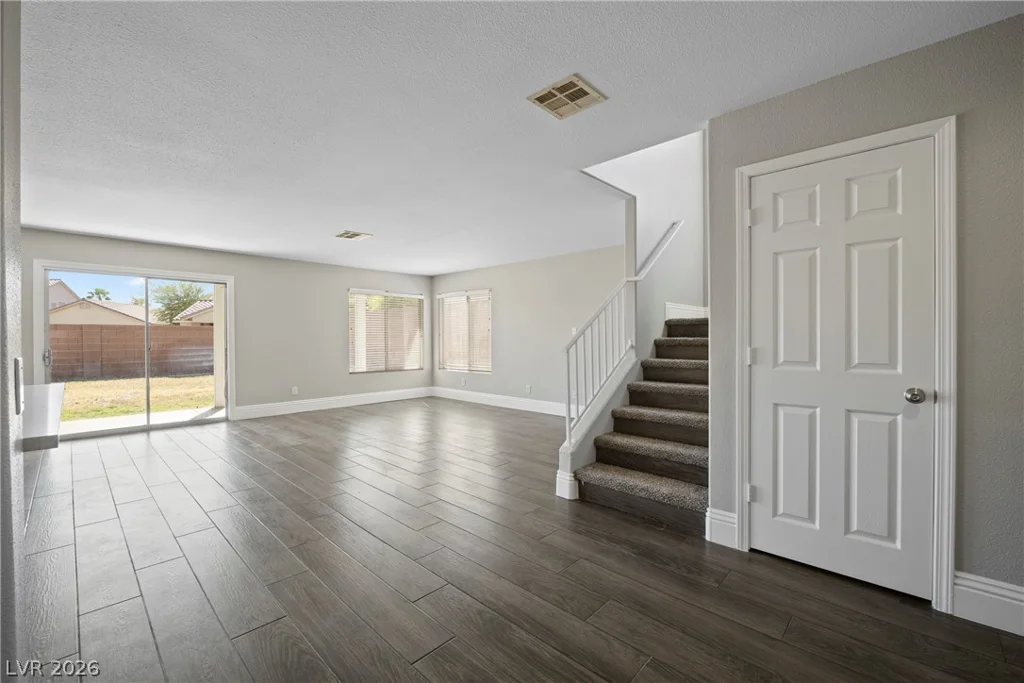 9533 Chanticleer, Las Vegas, NV 89129