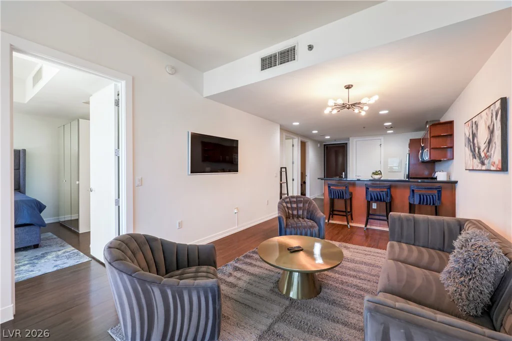 4525 Dean Martin, Las Vegas, NV 89103
