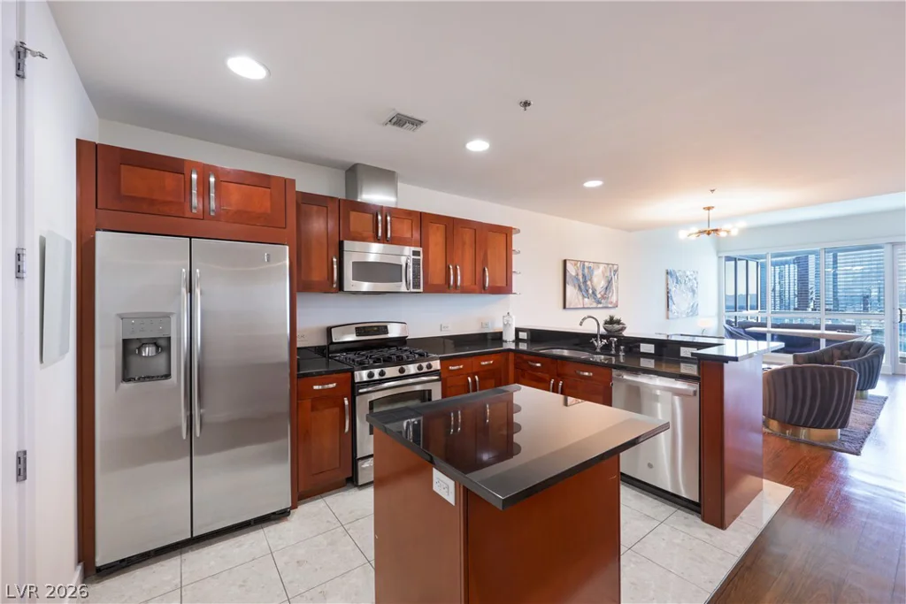 4525 Dean Martin, Las Vegas, NV 89103