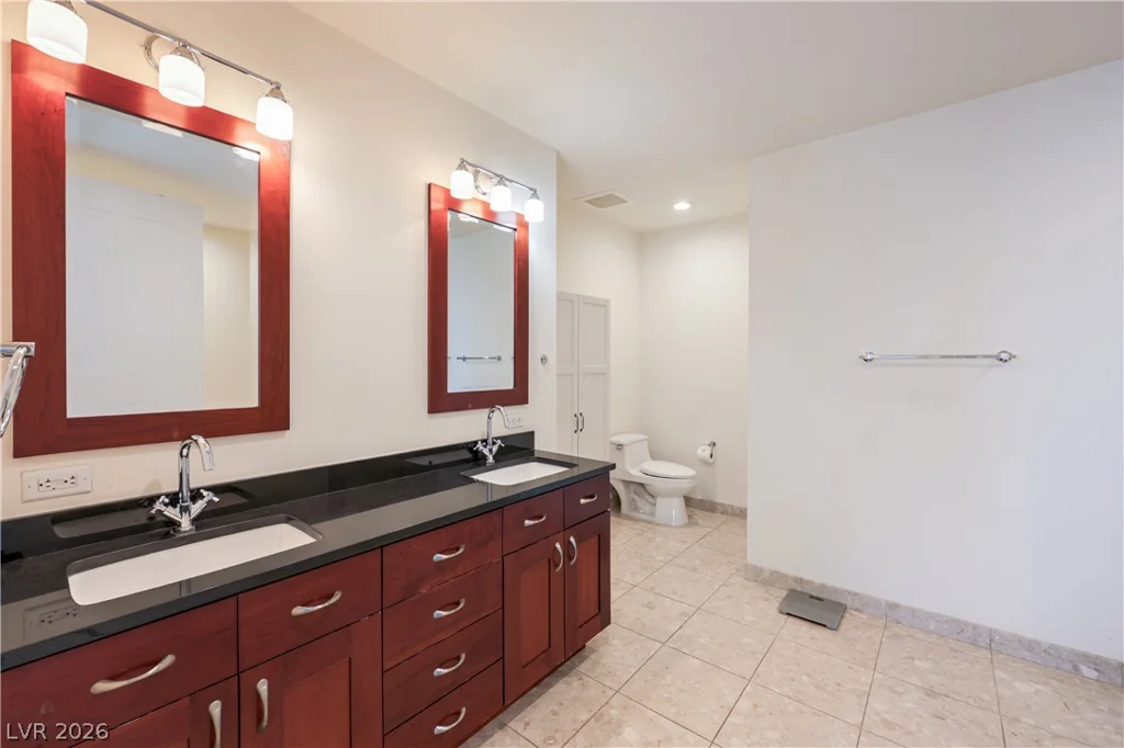 4525 Dean Martin, Las Vegas, NV 89103