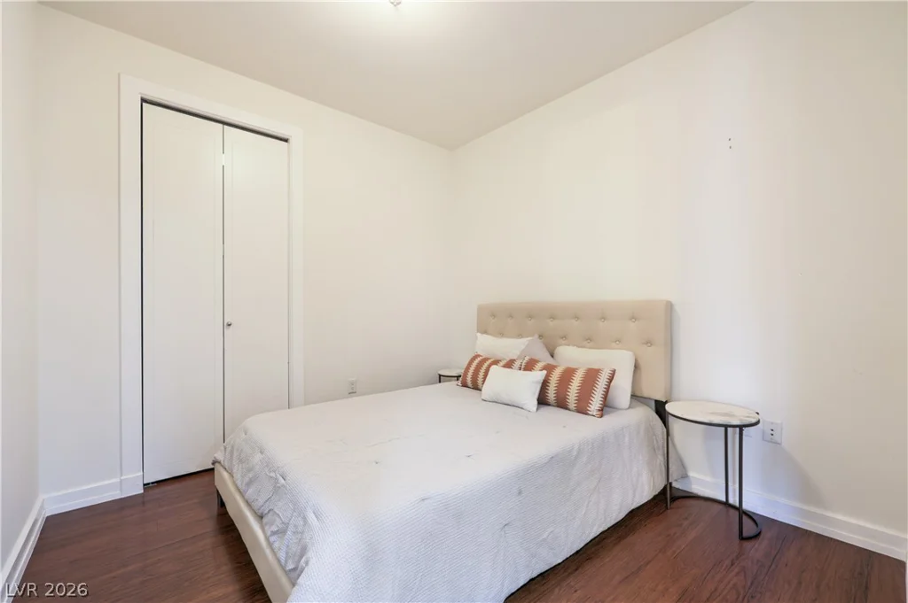 4525 Dean Martin, Las Vegas, NV 89103
