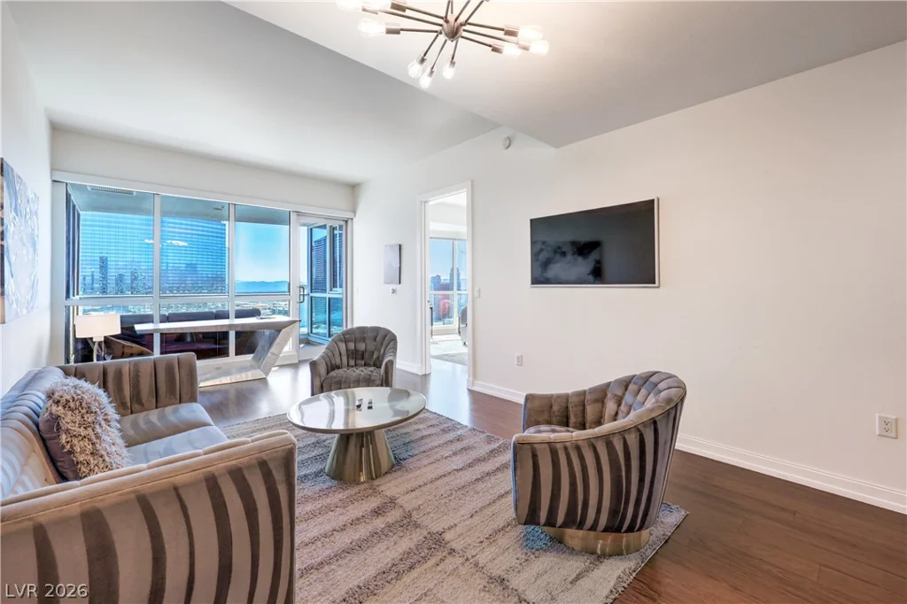 4525 Dean Martin, Las Vegas, NV 89103