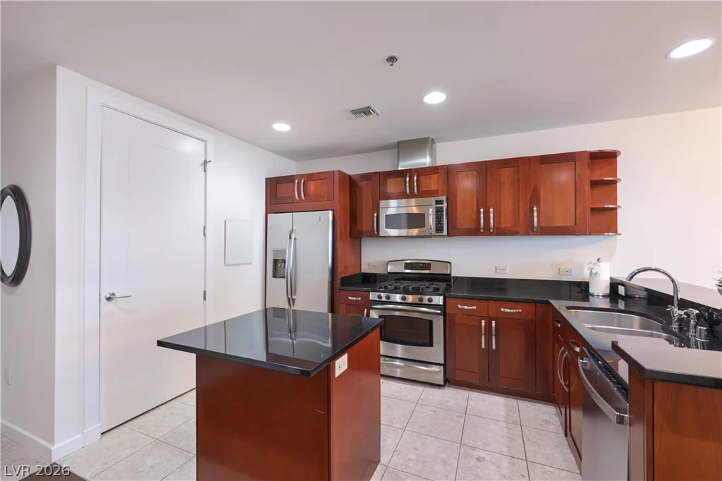 4525 Dean Martin, Las Vegas, NV 89103