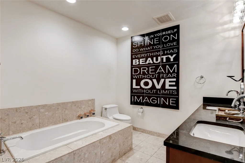 4575 Dean Martin, Las Vegas, NV 89103