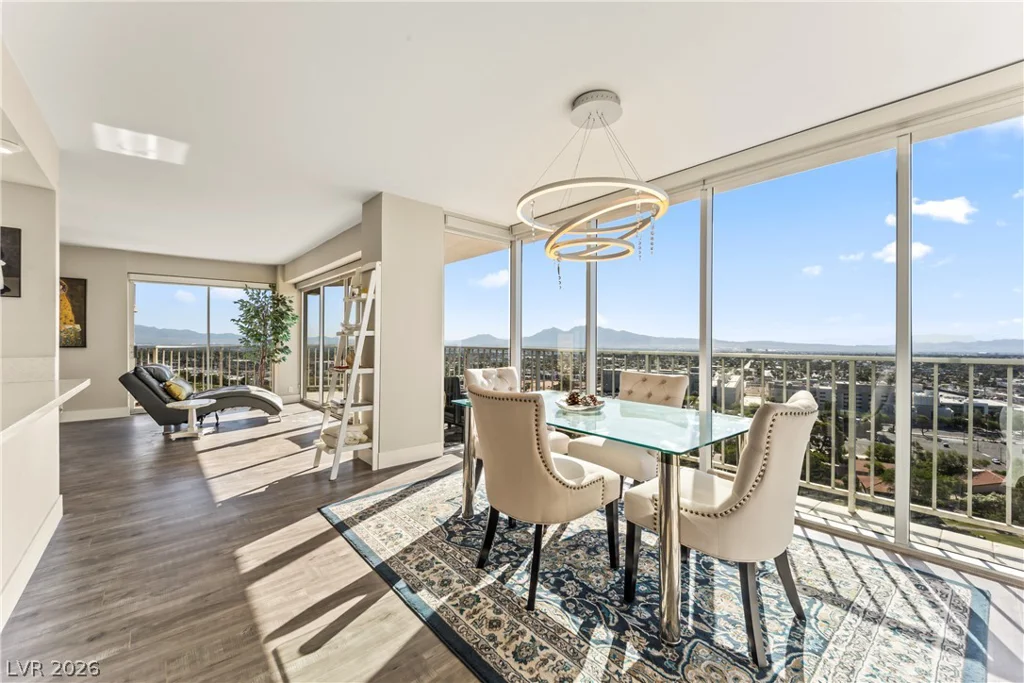 3111 Bel Air, Las Vegas, NV 89109