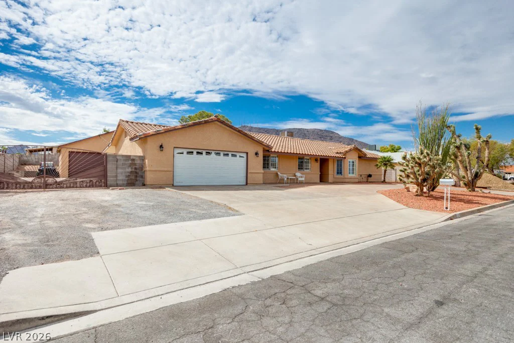 251 Laval, Henderson, NV 89015