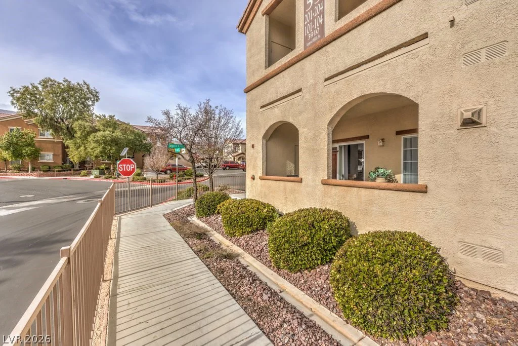 3910 Legend Hills, Las Vegas, NV 89129
