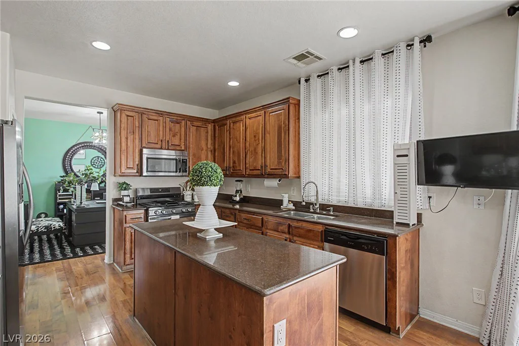 6025 Glenborough, North Las Vegas, NV 89115