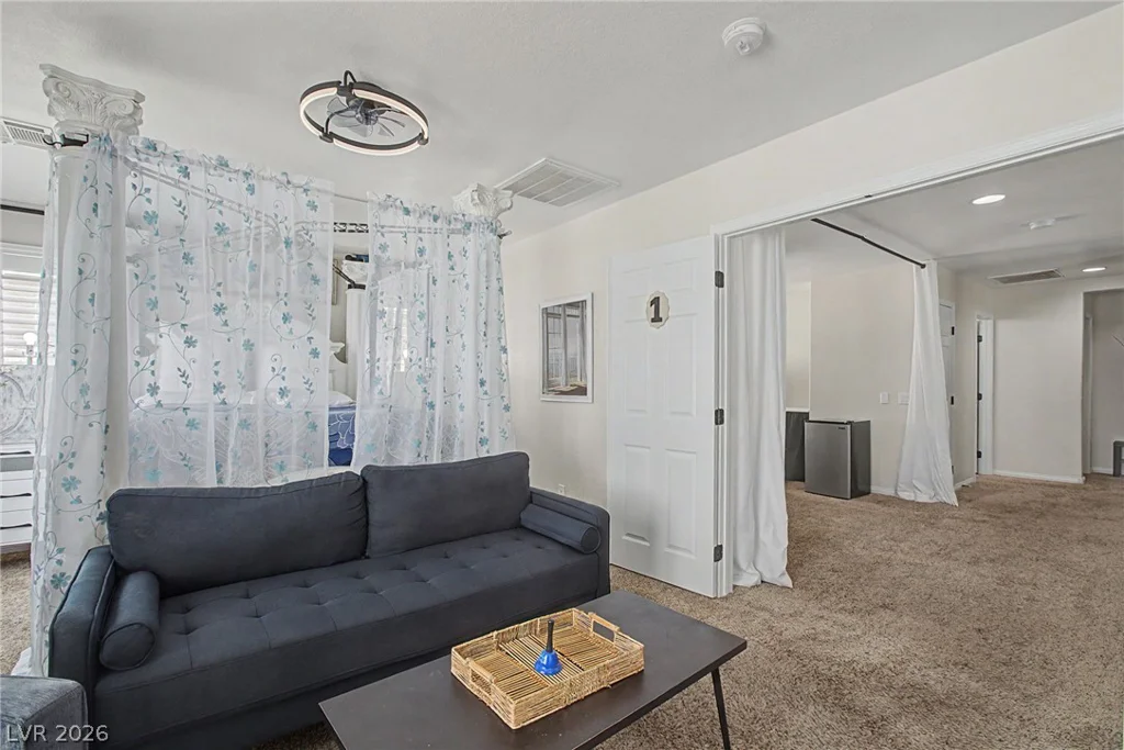 6025 Glenborough, North Las Vegas, NV 89115