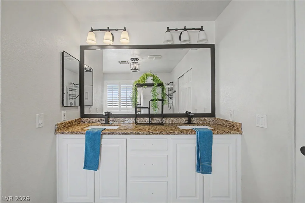 6025 Glenborough, North Las Vegas, NV 89115
