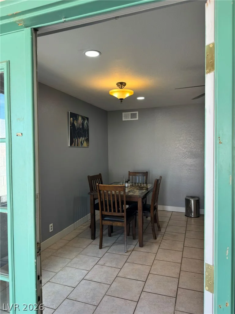 7066 Pinebrook, Las Vegas, NV 89147