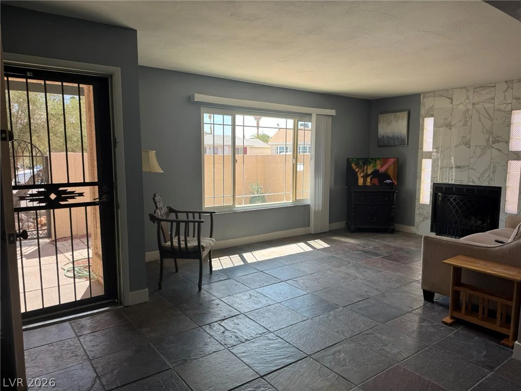 7066 Pinebrook, Las Vegas, NV 89147
