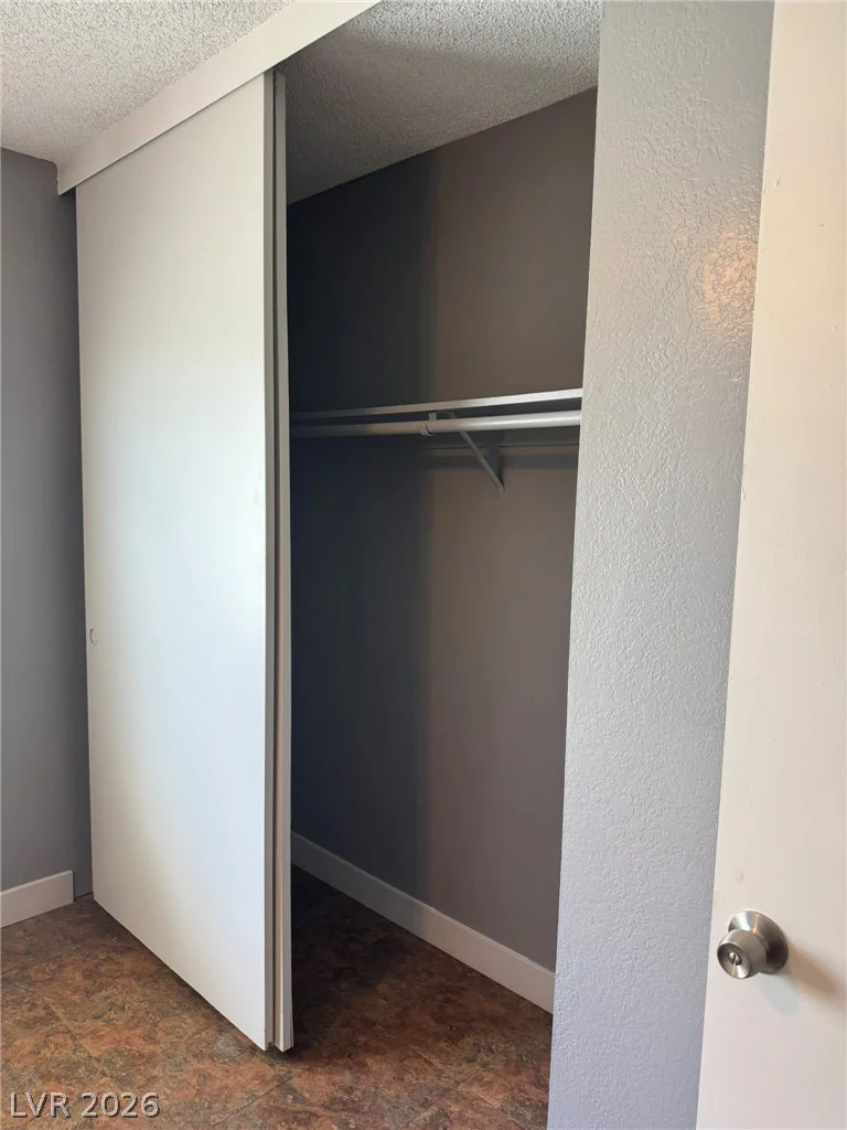 7066 Pinebrook, Las Vegas, NV 89147