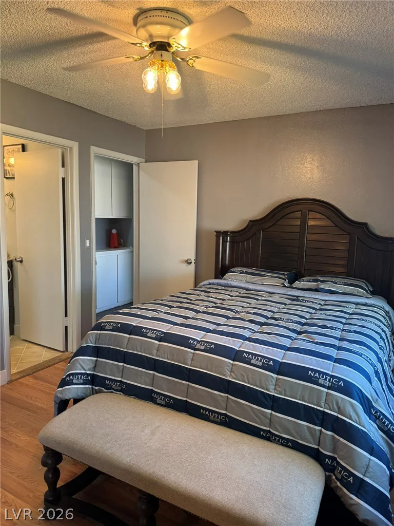 7066 Pinebrook, Las Vegas, NV 89147