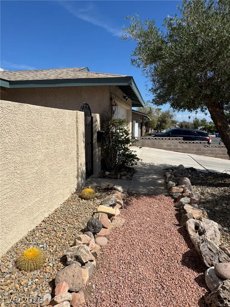 7066 Pinebrook, Las Vegas, NV 89147