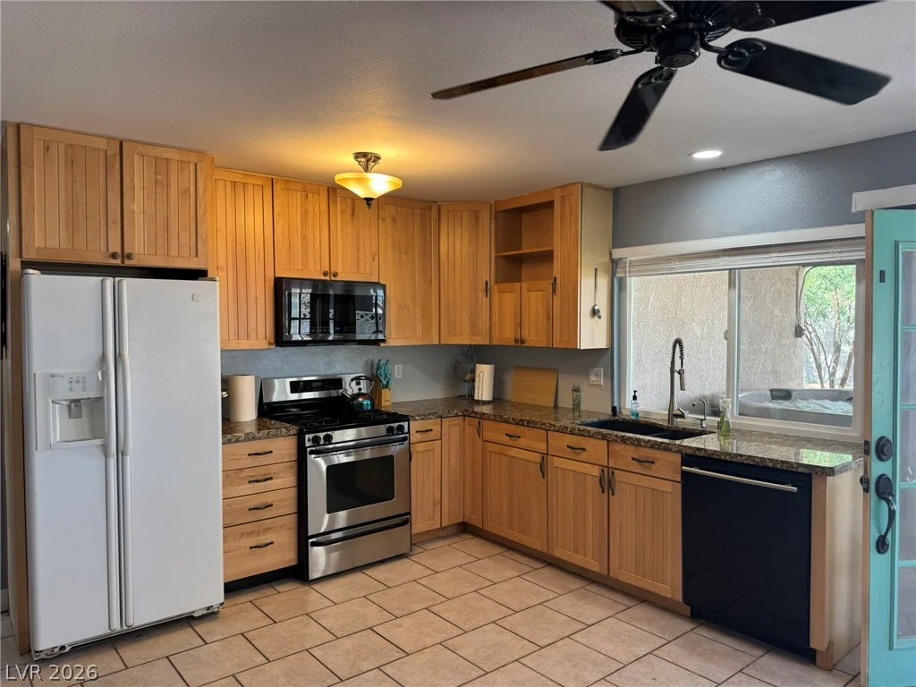 7066 Pinebrook, Las Vegas, NV 89147