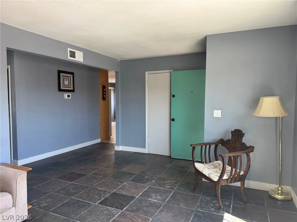 7066 Pinebrook, Las Vegas, NV 89147