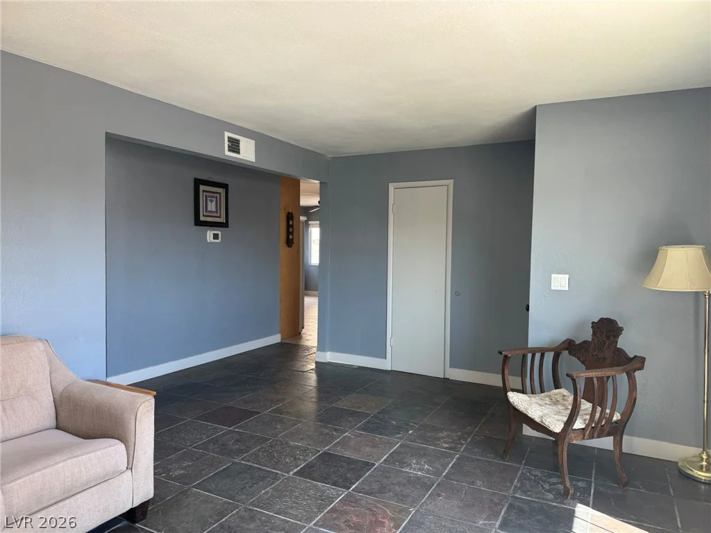 7066 Pinebrook, Las Vegas, NV 89147