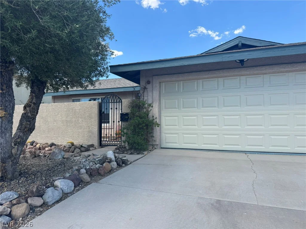 7066 Pinebrook, Las Vegas, NV 89147
