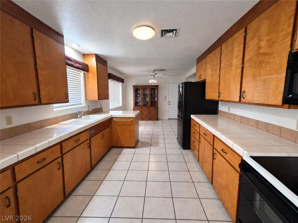 670 Calvada, Pahrump, NV 89048