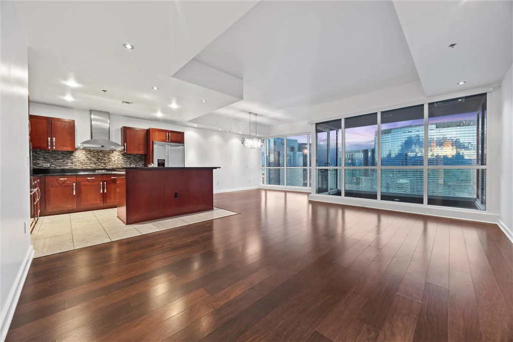 4575 Dean Martin, Las Vegas, NV 89103