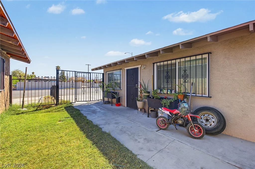 2155 Belmont, North Las Vegas, NV 89030