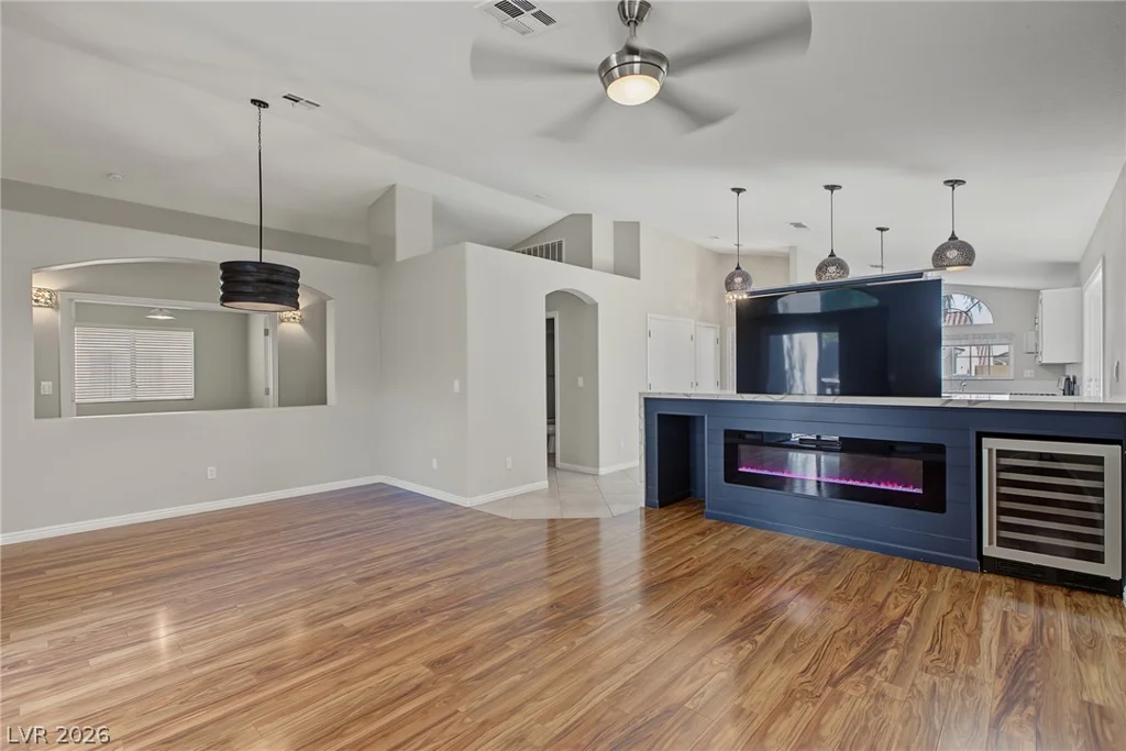 1705 Eagle Feather, Las Vegas, NV 89128