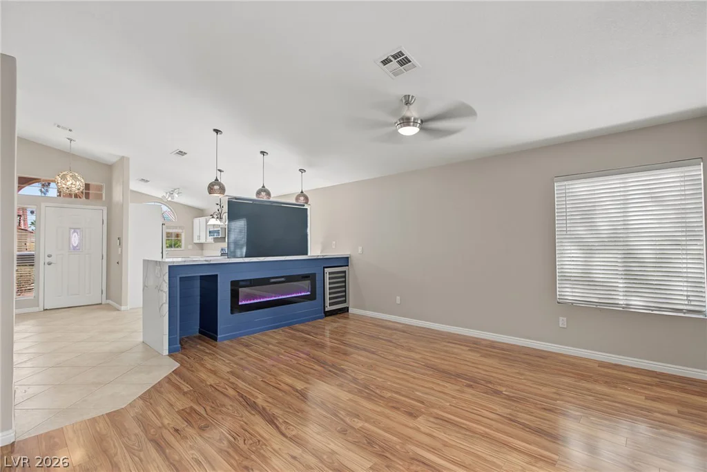 1705 Eagle Feather, Las Vegas, NV 89128